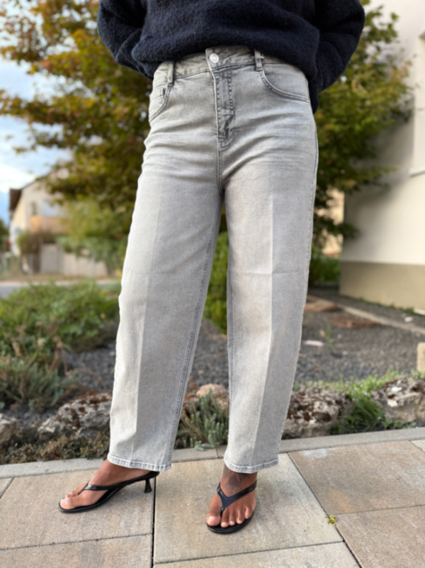 Maxie Tapered Jeans