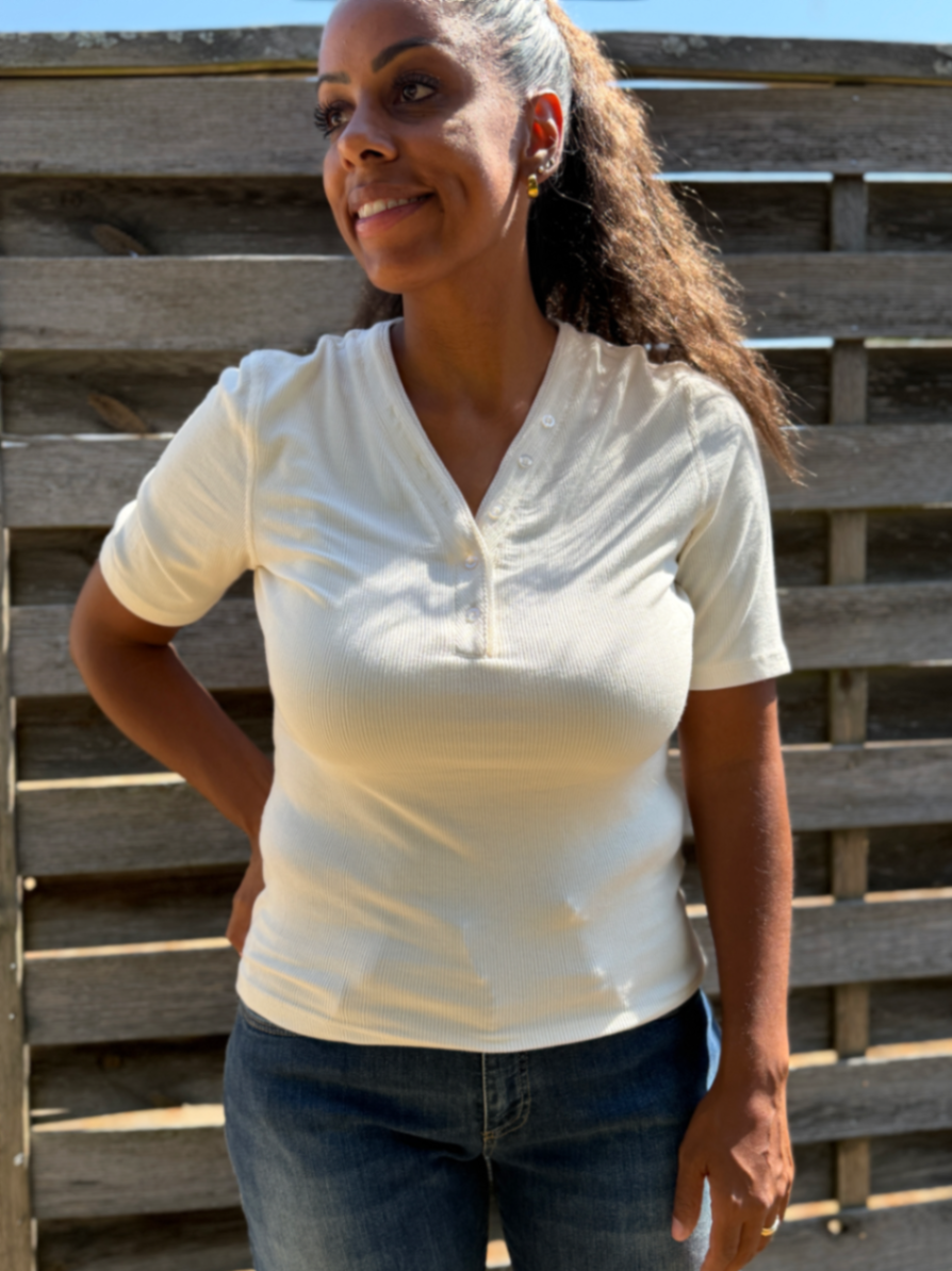 Sanez Feingeripptes Shirt